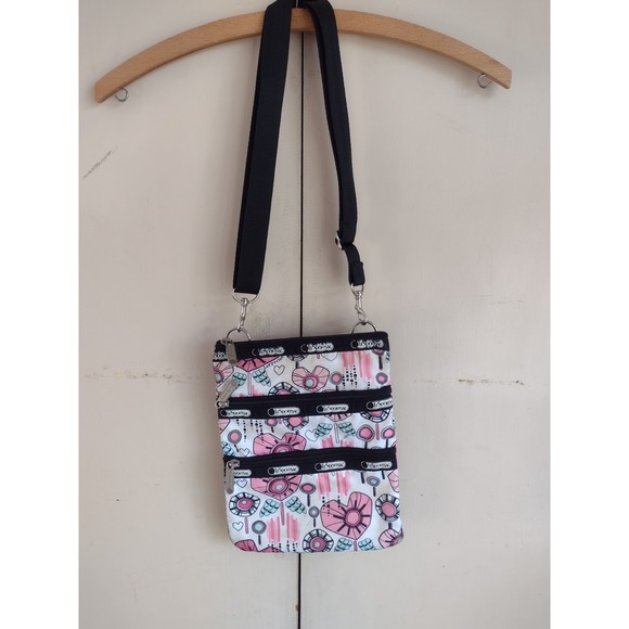 Lesportsac Heart Lollipop Crossbody Shoulder Bag Purse 3 Zipper Pockets Pink - Picture 1 of 11